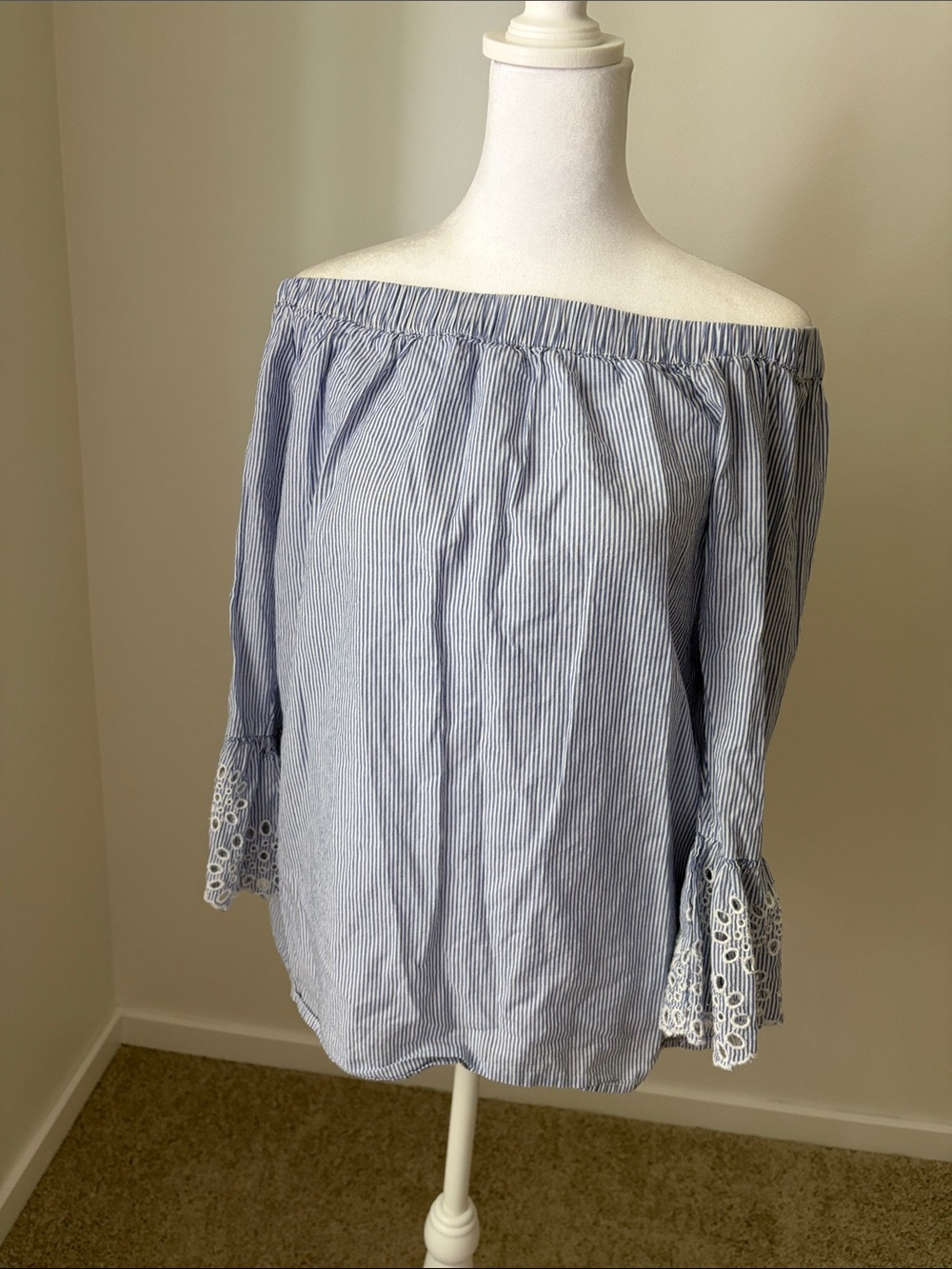 Beachlounger Off-Shoulder Blue & White Striped Top Eyelet Bell Sleeve Cuffs Sz S